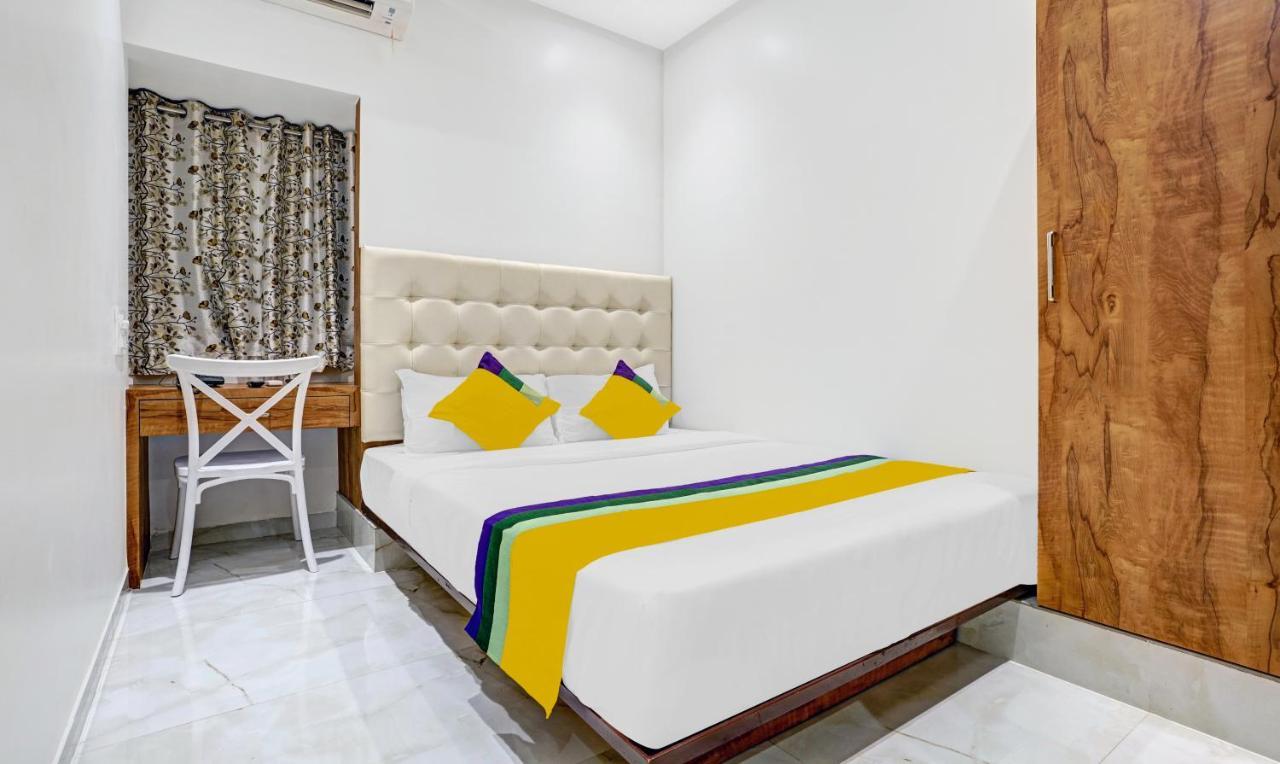 Itsy Hotels Heraa International ムンバイ エクステリア 写真